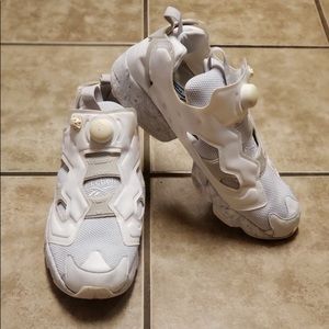 Reebok Mens white Instapump fury sneakers